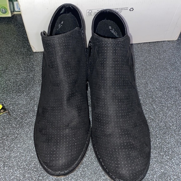 Life Stride Size 9W - Picture 7 of 8